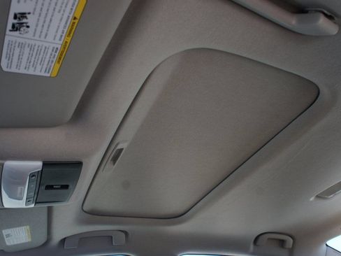Used 2024 Nissan Sentra SV w/ SV Premium Package FWD image 27