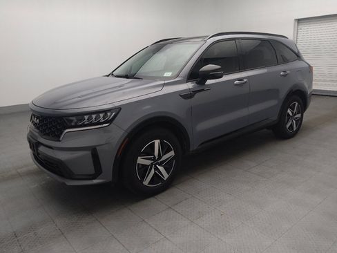 Used 2023 Kia Sorento S w/ Panoramic Sunroof Package FWD image 2