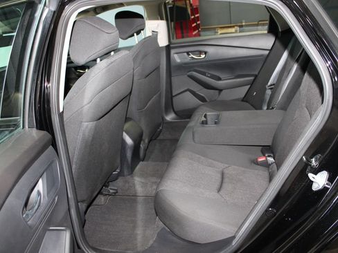 Used 2023 Honda Accord EX image 10