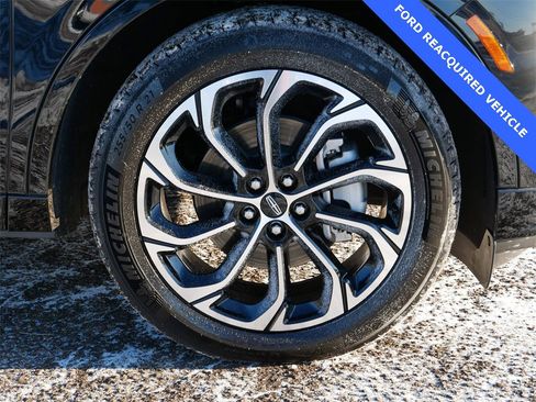 Used 2025 Lincoln Nautilus Reserve image 7