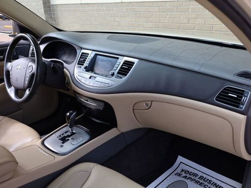 Used 2010 Hyundai Genesis 4.6 image 29