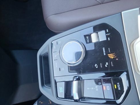 Used 2023 BMW iX xDrive50 image 14