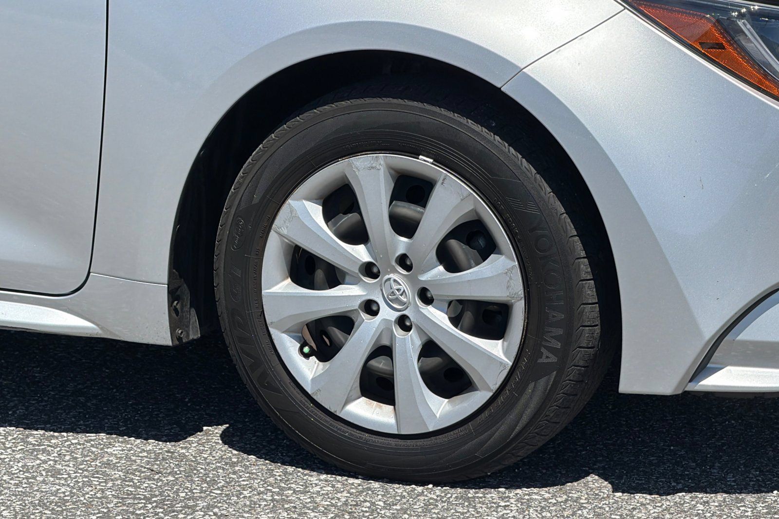 Used 2023 Toyota Corolla LE FWD image 26