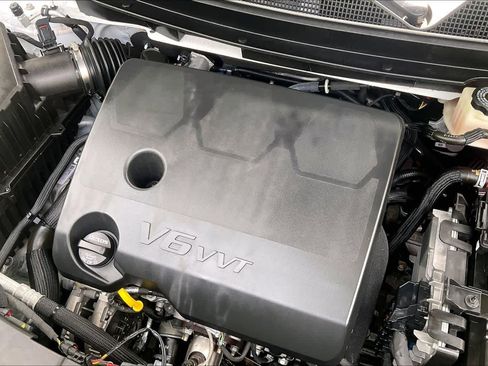 Used 2023 Chevrolet Traverse LT FWD image 33