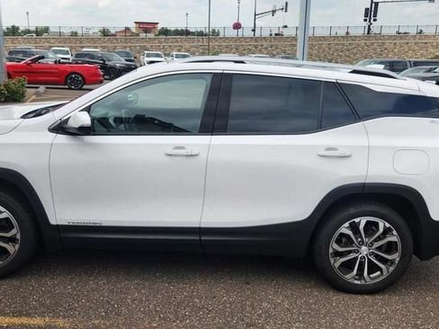 Used 2018 GMC Terrain SLT w/ Preferred Package AWD/4WD image 3