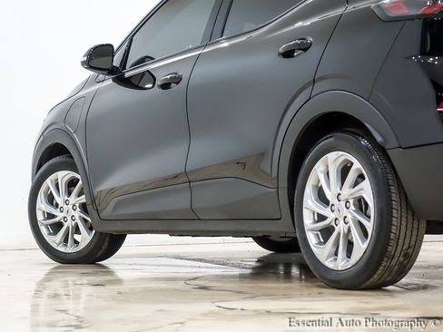 Used 2023 Chevrolet Bolt EUV LT w/ Driver Confidence Package image 11