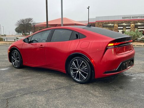 Certified 2025 Toyota Prius Limited image 7