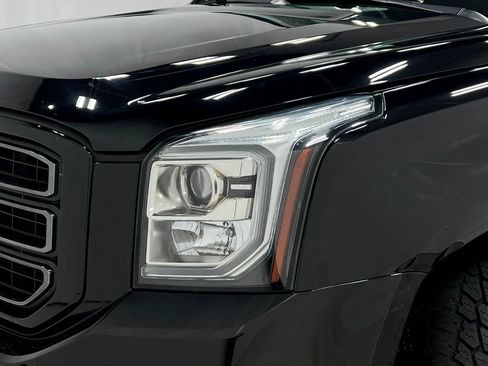 Used 2019 GMC Yukon XL SLT w/ Graphite Performance Edition AWD/4WD image 41