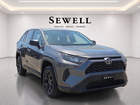 Used 2022 Toyota RAV4 LE AWD/4WD image 6