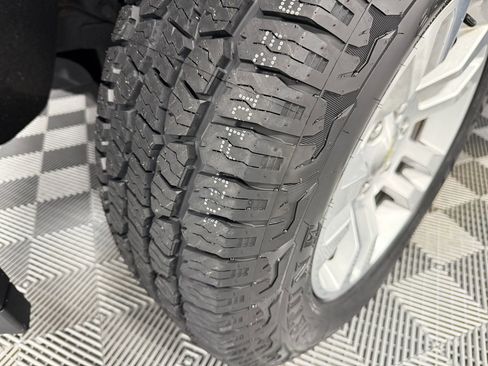 Used 2018 Chevrolet Silverado 1500 LT w/ All Star Edition image 26