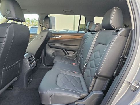 New 2026 Volkswagen Atlas SE image 17