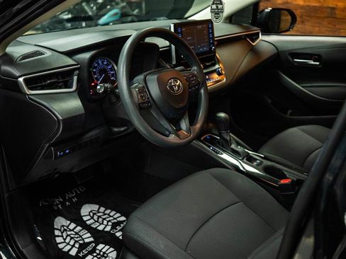 Used 2020 Toyota Corolla LE FWD image 8