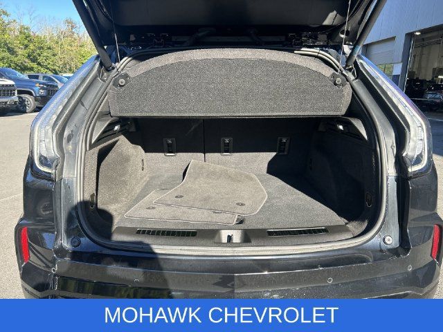 Used 2024 Cadillac XT4 Sport w/ Cold Weather Package AWD/4WD image 27