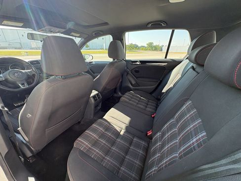 Used 2012 Volkswagen GTI 4-Door FWD image 32