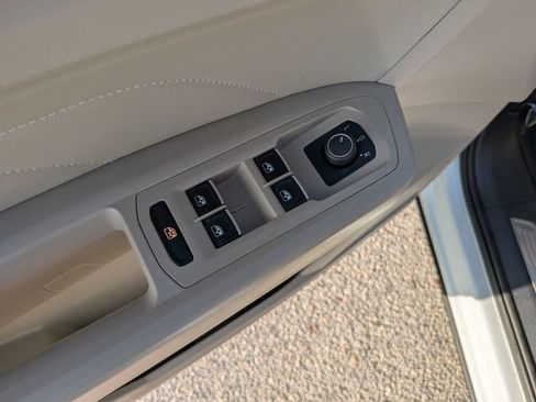 Certified 2023 Volkswagen Atlas SEL AWD/4WD image 19