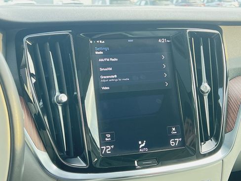 Used 2021 Volvo S60 T5 Momentum image 18