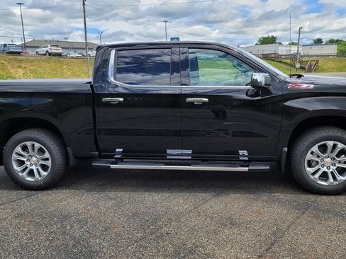 New 2026 Chevrolet Silverado 1500 LTZ w/ Z71 Off-Road Package AWD/4WD image 14