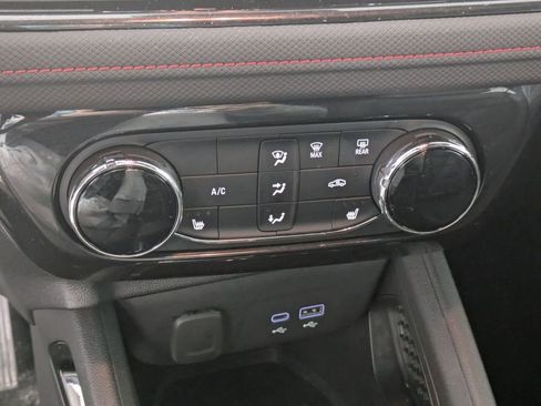 Used 2024 Chevrolet TrailBlazer RS w/ Driver Confidence Package image 21