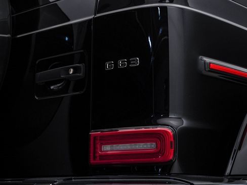 Used 2025 Mercedes-Benz G 63 AMG 4MATIC image 13