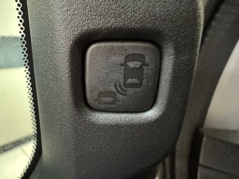 Used 2018 Honda Odyssey Elite image 16