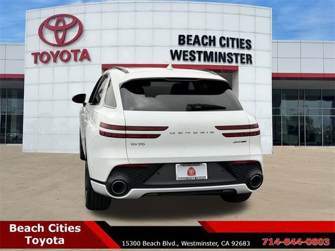 Used 2022 Genesis GV70 3.5T Sport w/ Sport Prestige Package image 9