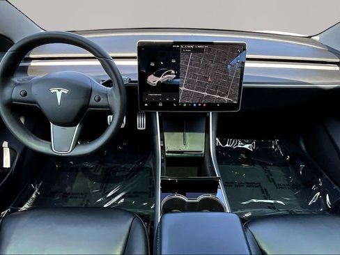 Used 2020 Tesla Model 3 Performance image 7