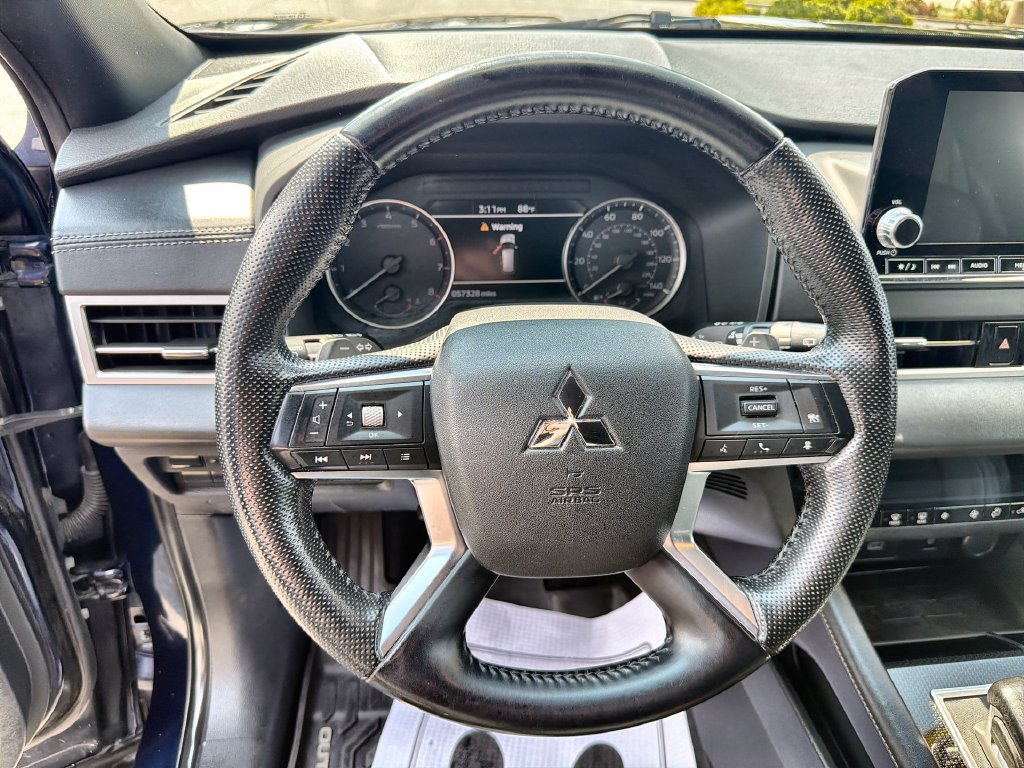 Used 2022 Mitsubishi Outlander SE AWD/4WD image 11