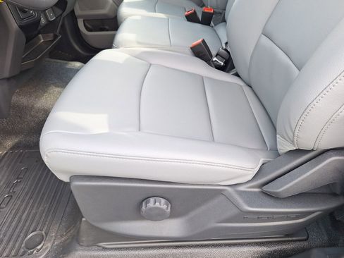 New 2026 Ford F250 XL w/ XL Chrome Package image 5