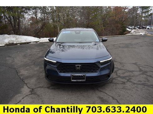 Used 2025 Honda Accord SE image 2