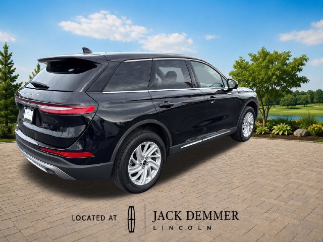 Used 2023 Lincoln Corsair AWD image 7