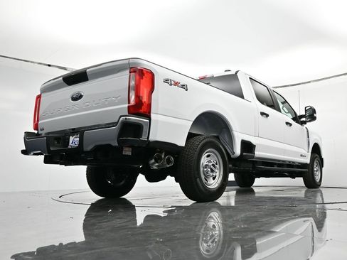 New 2026 Ford F250 XL w/ XL Chrome Package image 37