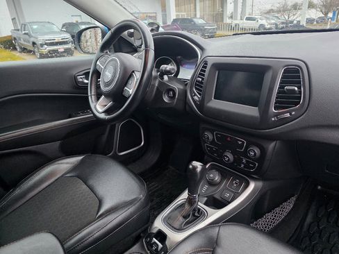 Used 2018 Jeep Compass Latitude w/ Popular Equipment Group image 6