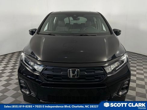 Used 2025 Honda Odyssey Sport-L image 2