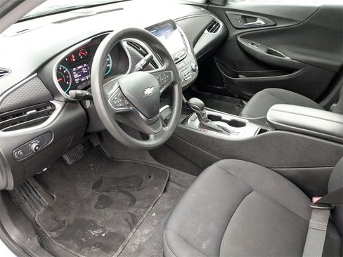 Used 2024 Chevrolet Malibu LT image 17