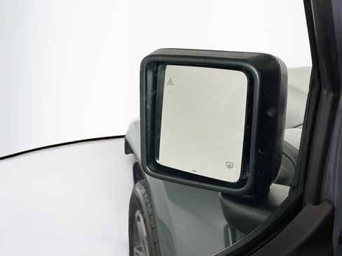 Used 2024 Jeep Wrangler Unlimited w/ Convenience Group AWD/4WD image 16