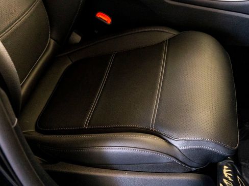 Used 2025 Mercedes-Benz C 300 Sedan image 22