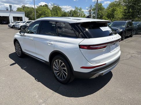 Used 2023 Lincoln Corsair Reserve w/ Equipment Group 201A AWD/4WD image 3