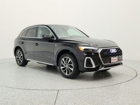Used 2024 Audi Q5 2.0T Premium AWD/4WD image 3