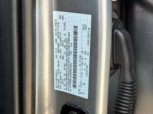 Used 2025 Ford F150 Lariat w/ Equipment Group 502A High AWD/4WD image 30