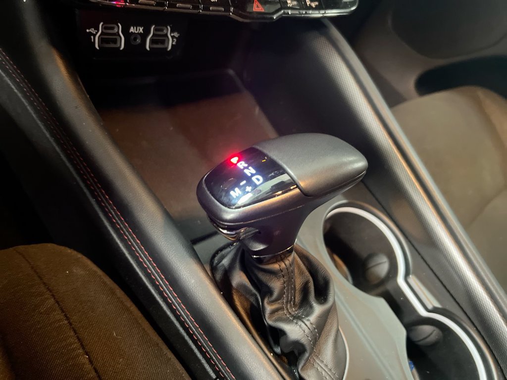 Used 2023 Dodge Durango GT w/ Blacktop Package AWD/4WD image 17