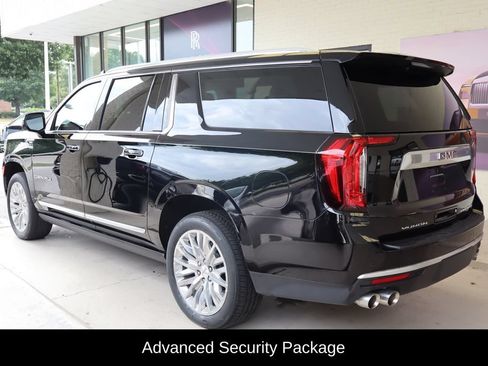 Used 2023 GMC Yukon XL Denali w/ Advanced Technology Package AWD/4WD image 6