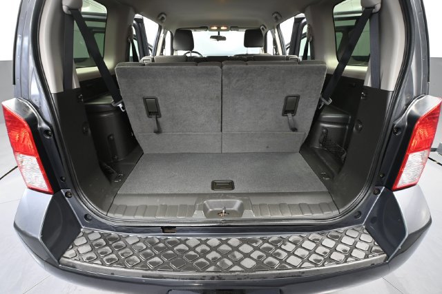Used 2011 Nissan Pathfinder S w/ Protection Pkg AWD/4WD image 30