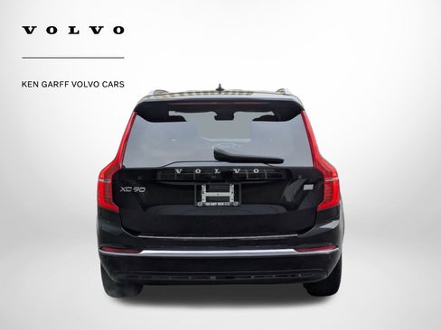 Certified 2024 Volvo XC90 T8 Ultimate w/ Protection Package Premier image 4