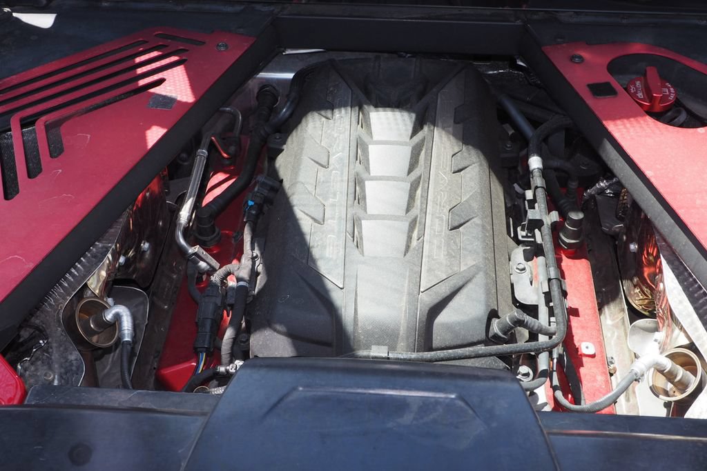 Used 2020 Chevrolet Corvette Stingray Preferred Cpe w/ 2LT Preferred Equipment Group RWD image 17