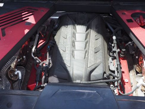 Used 2020 Chevrolet Corvette Stingray Preferred Cpe w/ 2LT Preferred Equipment Group RWD image 17