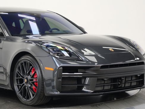 Used 2026 Porsche Panamera GTS AWD/4WD image 47