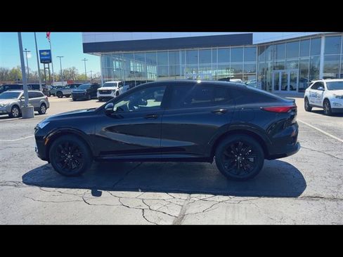 Used 2024 Buick Envista Sport Touring w/ Convenience I Package image 5