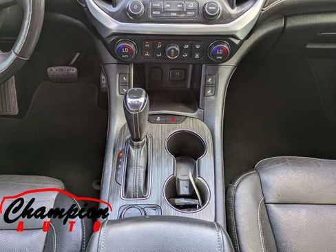 Used 2019 GMC Acadia SLT AWD/4WD image 24