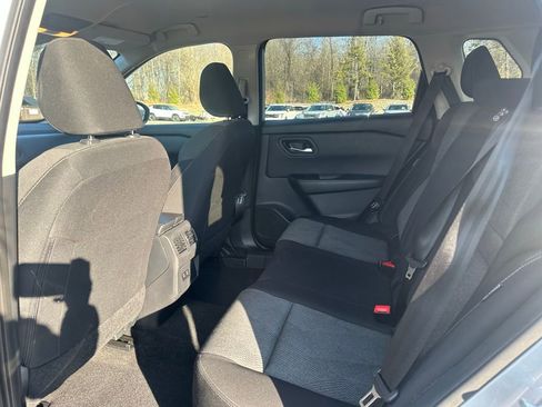 Used 2024 Nissan Rogue SV image 15