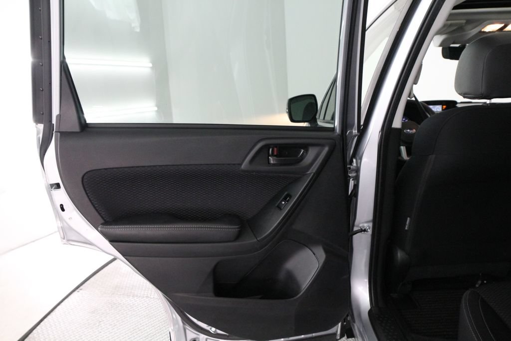 Used 2018 Subaru Forester 2.5i Premium AWD/4WD image 35